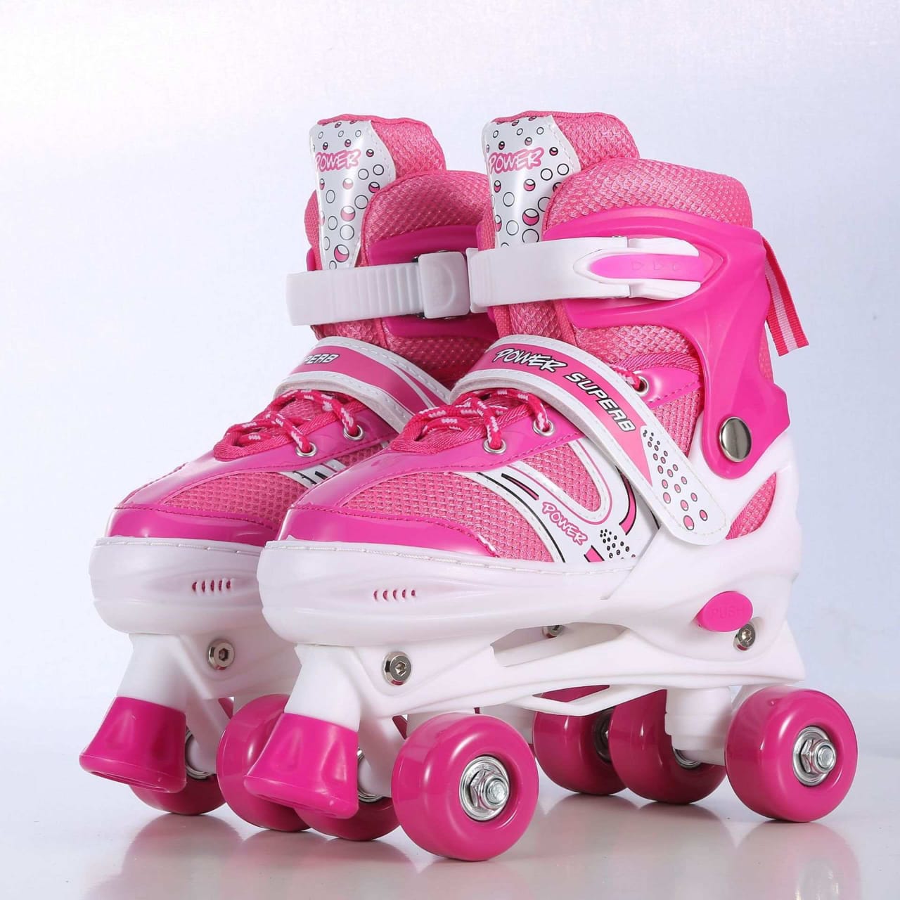 Skate shoes and guards set