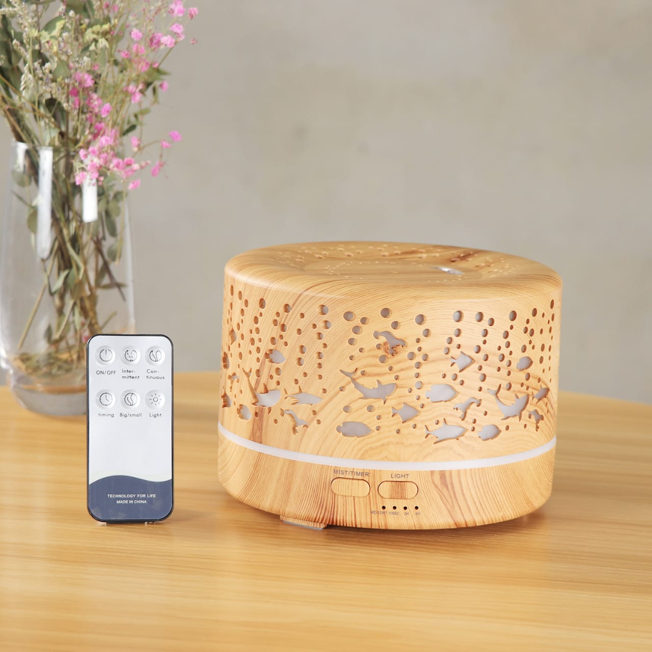 Aroma diffuser humidifier with remote