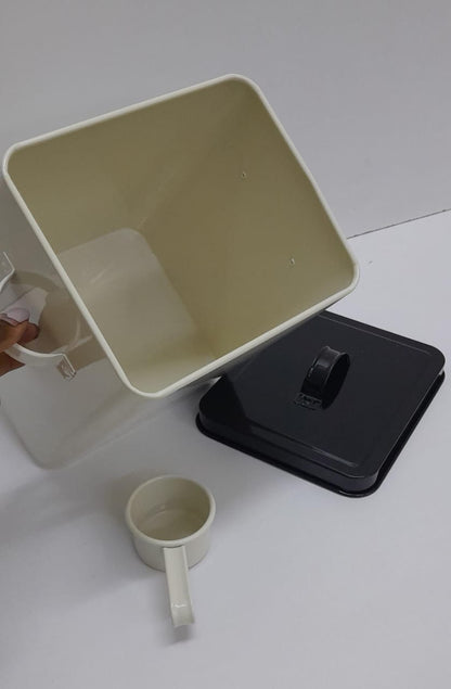 Rice storage bucket
