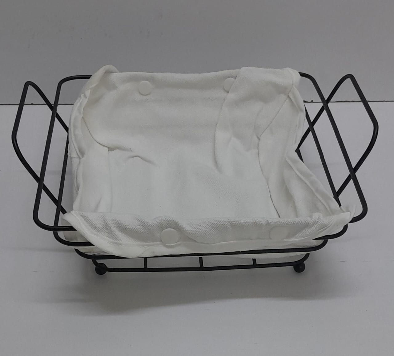 Bread basket with cloth