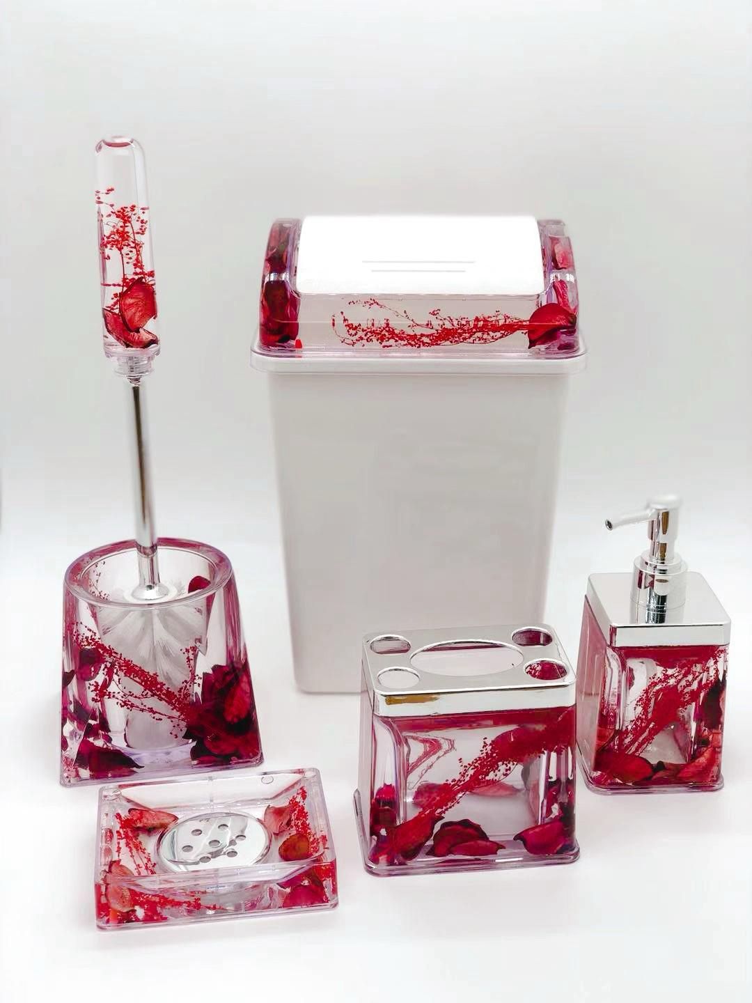 Bathroom accessories set