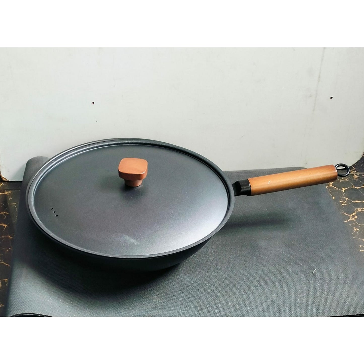 Wok Pan with Lid