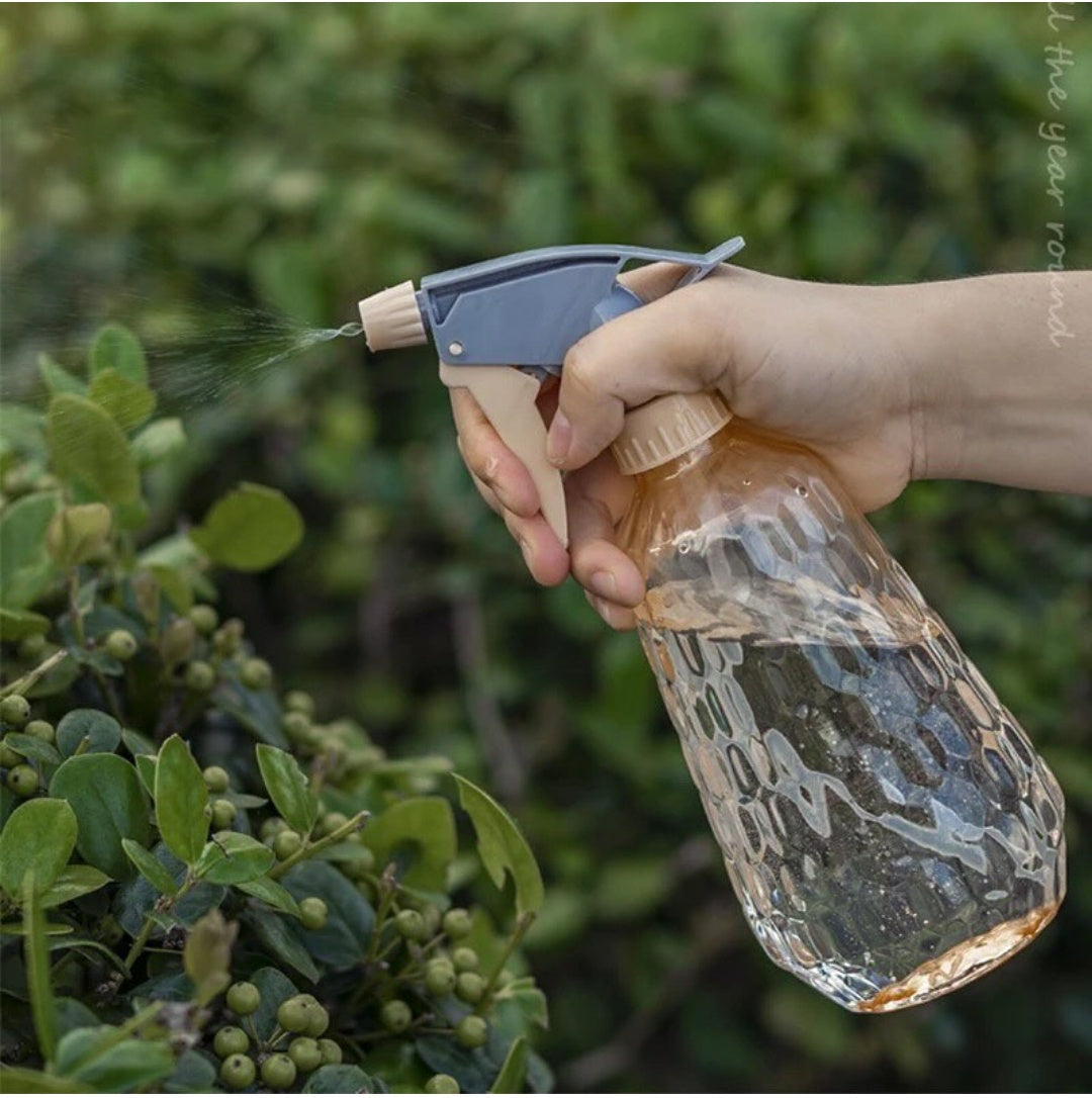 Handheld Spray bottle with adjustable nozzle