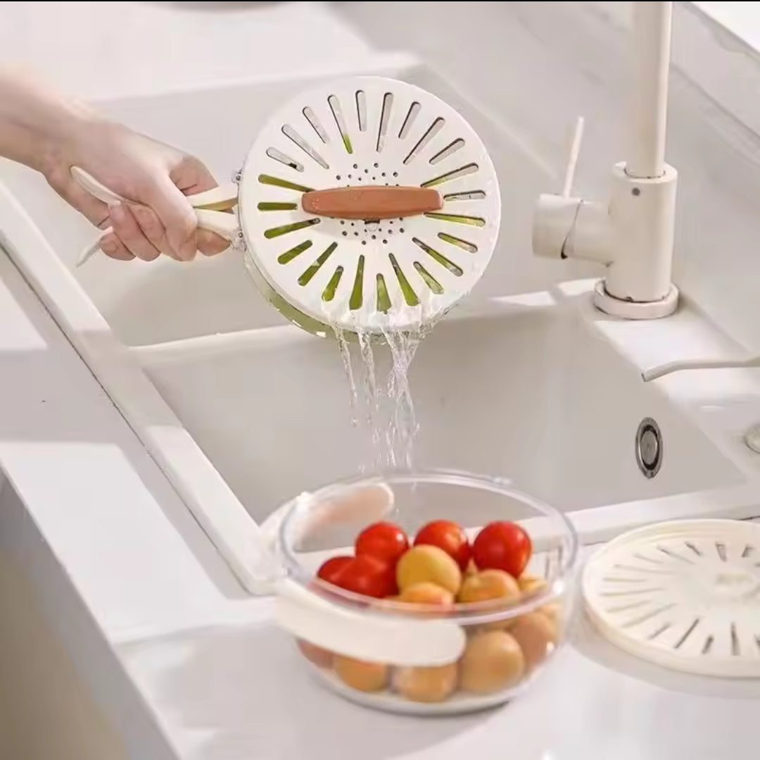 Food drainer with foldable handle