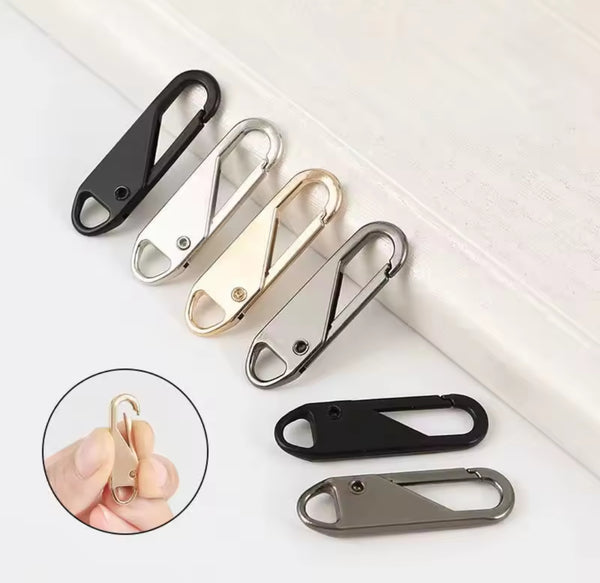 Zipper hooks