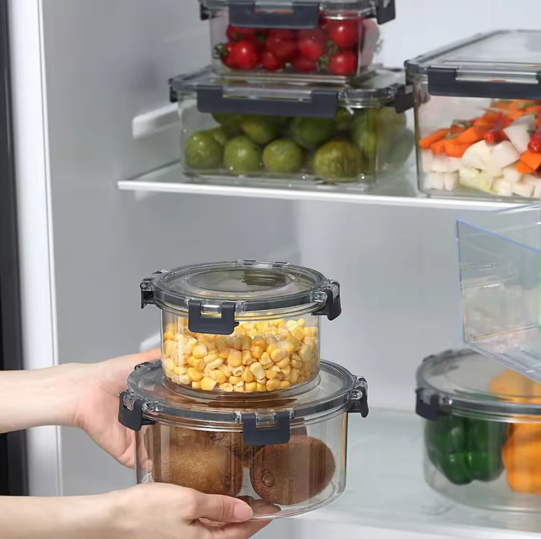 3 Round acrylic food containers