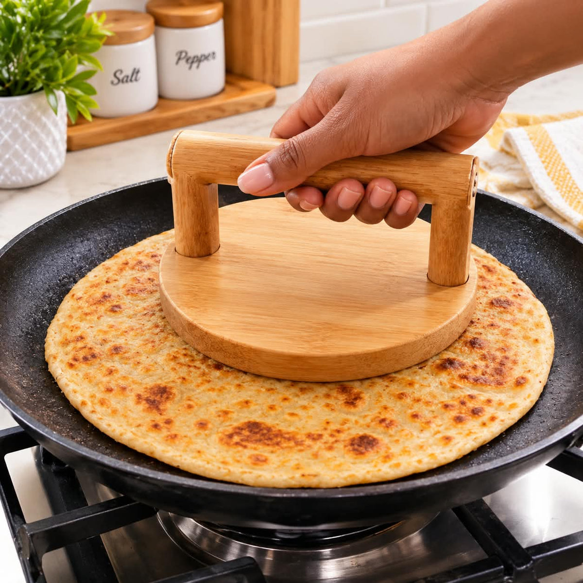 Wooden Round Chapati Spinner