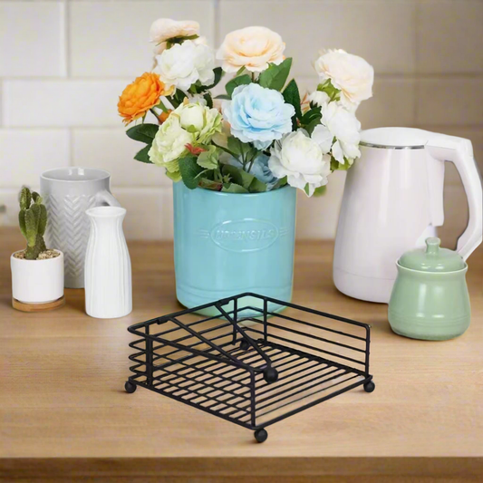 Metallic serviette holder