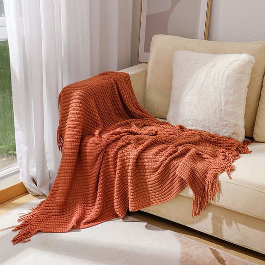 Knitted throw blanket