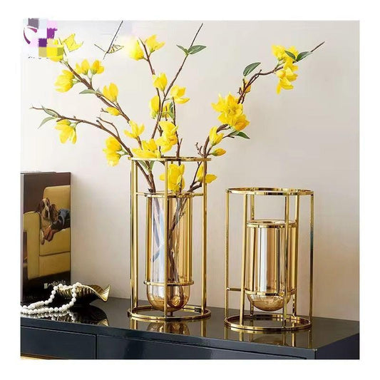 Circular line gold glass vase