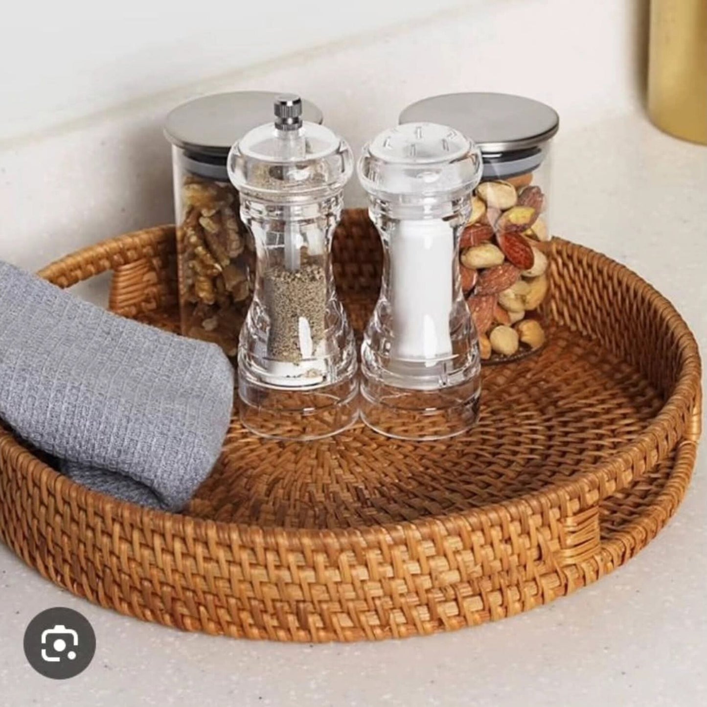 Round serving rattan tray