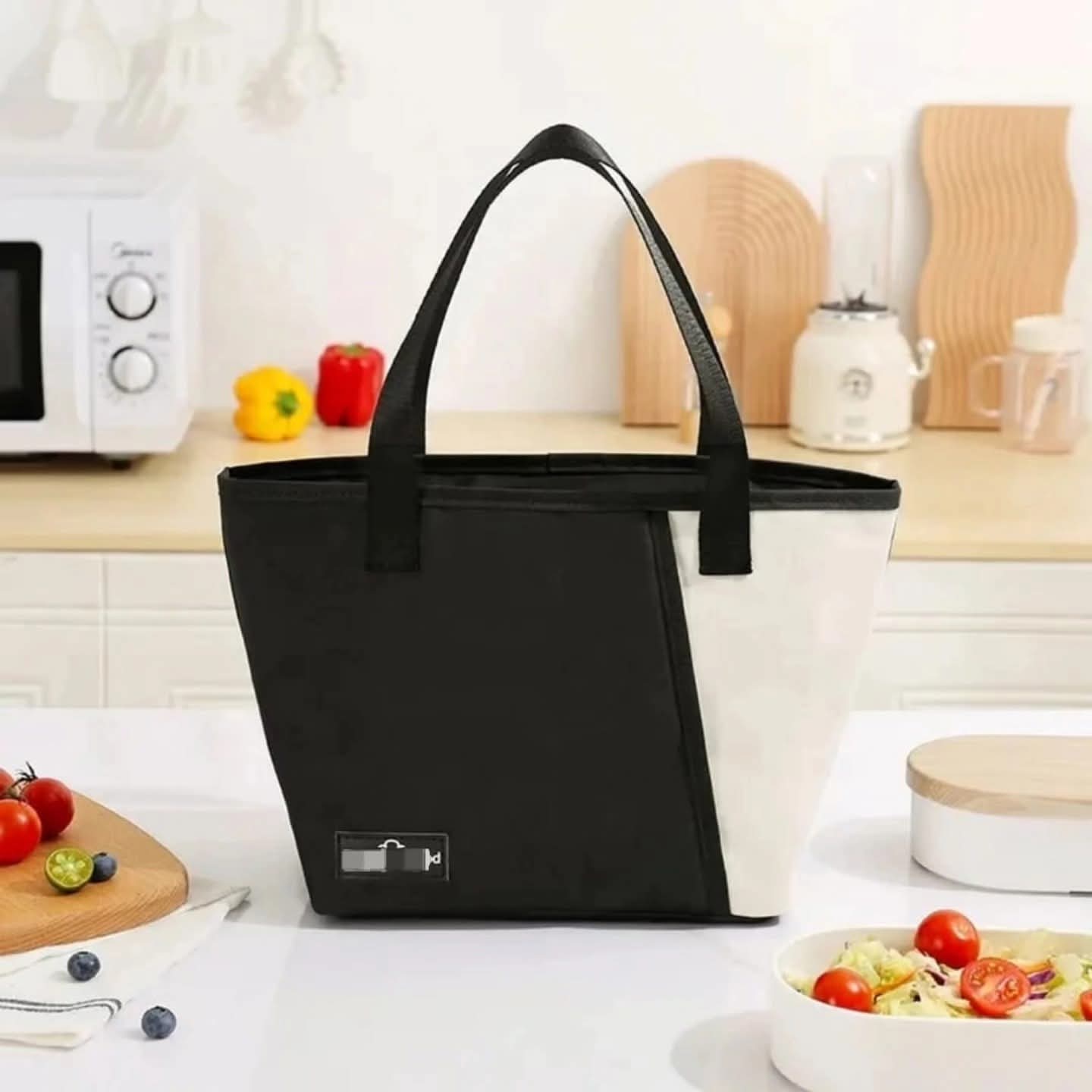Insulated lunch bag