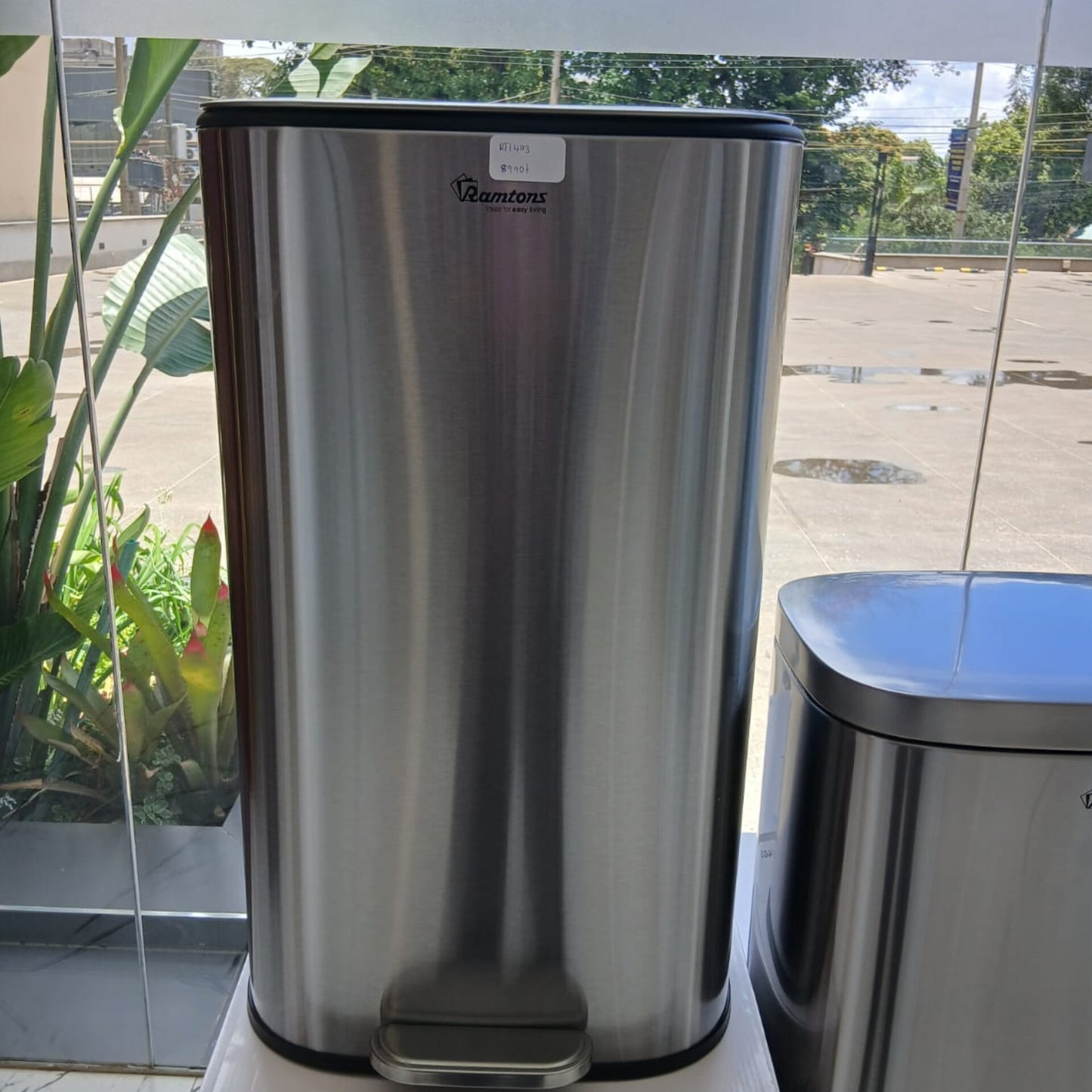 30L Stainless Steel Step Trash Can  RT/403