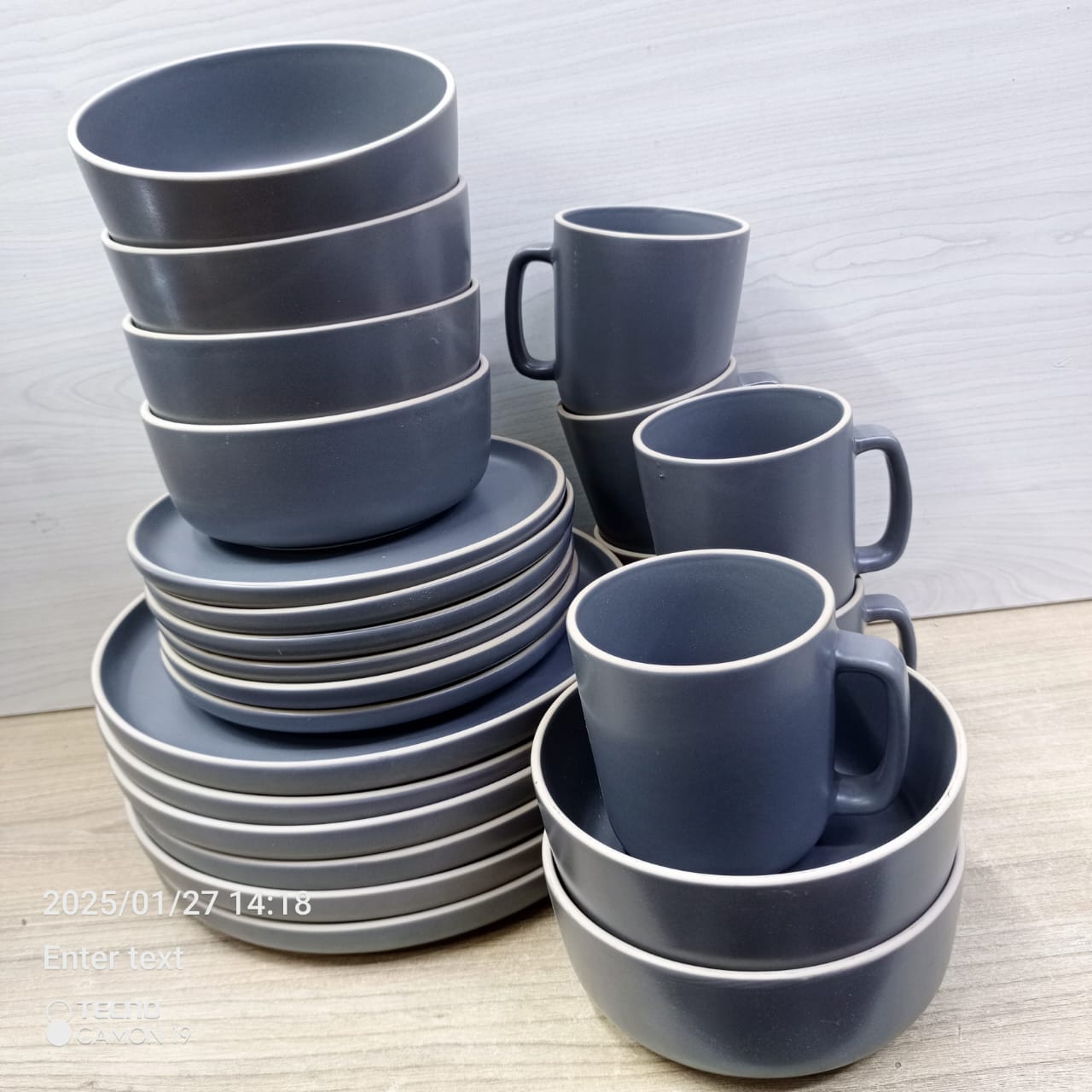 24Pc Dinnerware set