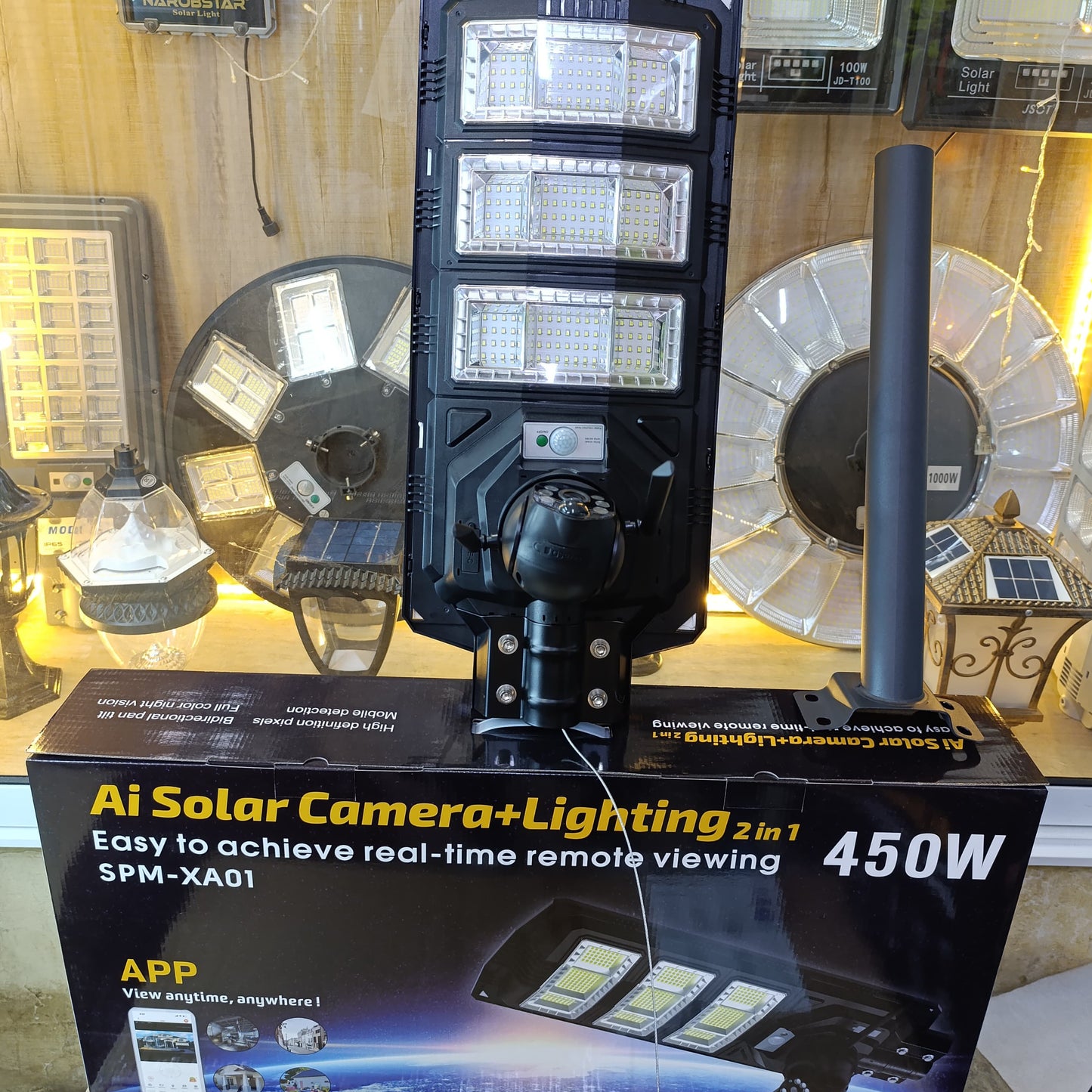 Powerful 450W AI Solar Camera and LED Street Light 2-in-1 System with 4G Connectivity