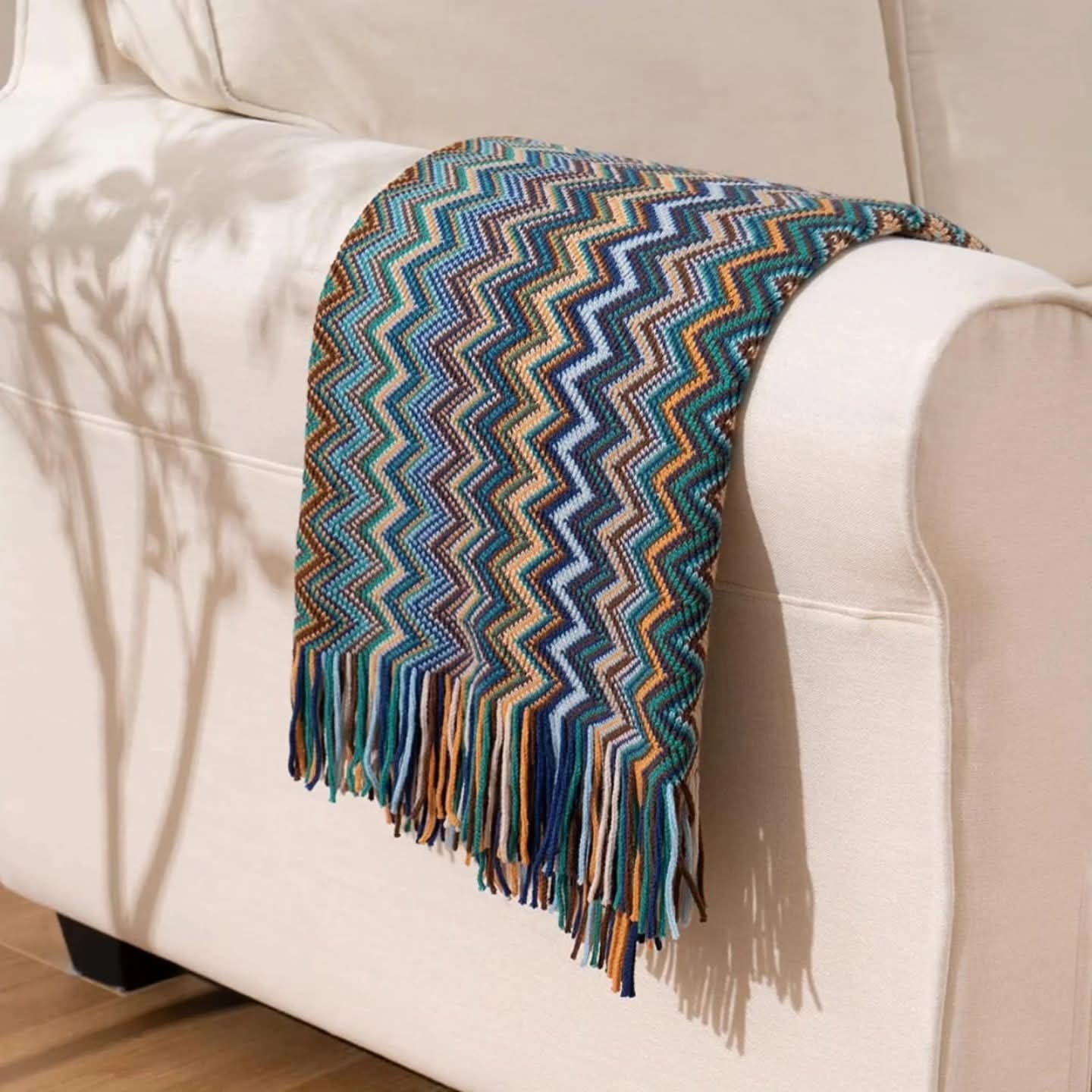 Knitted Throw Blanket with Tassel