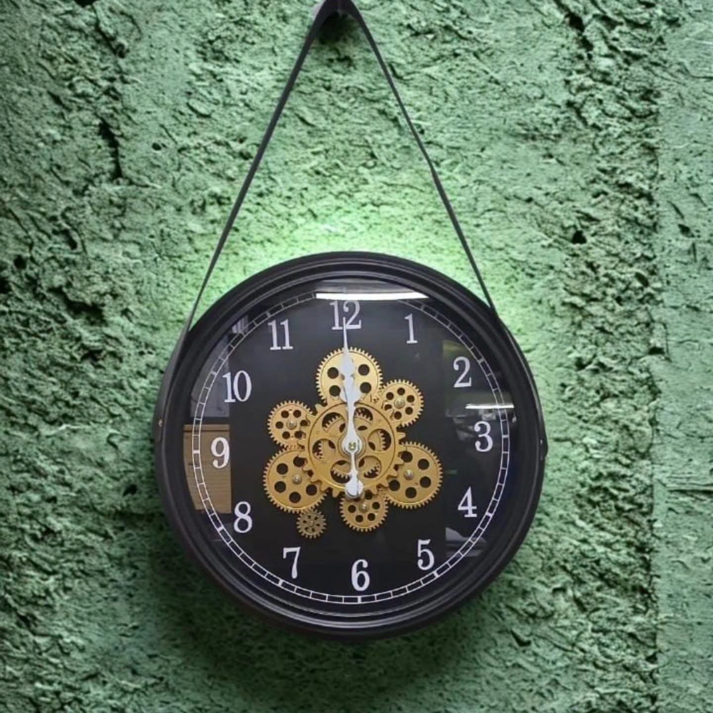Rotating Moving Gear Wall Clock