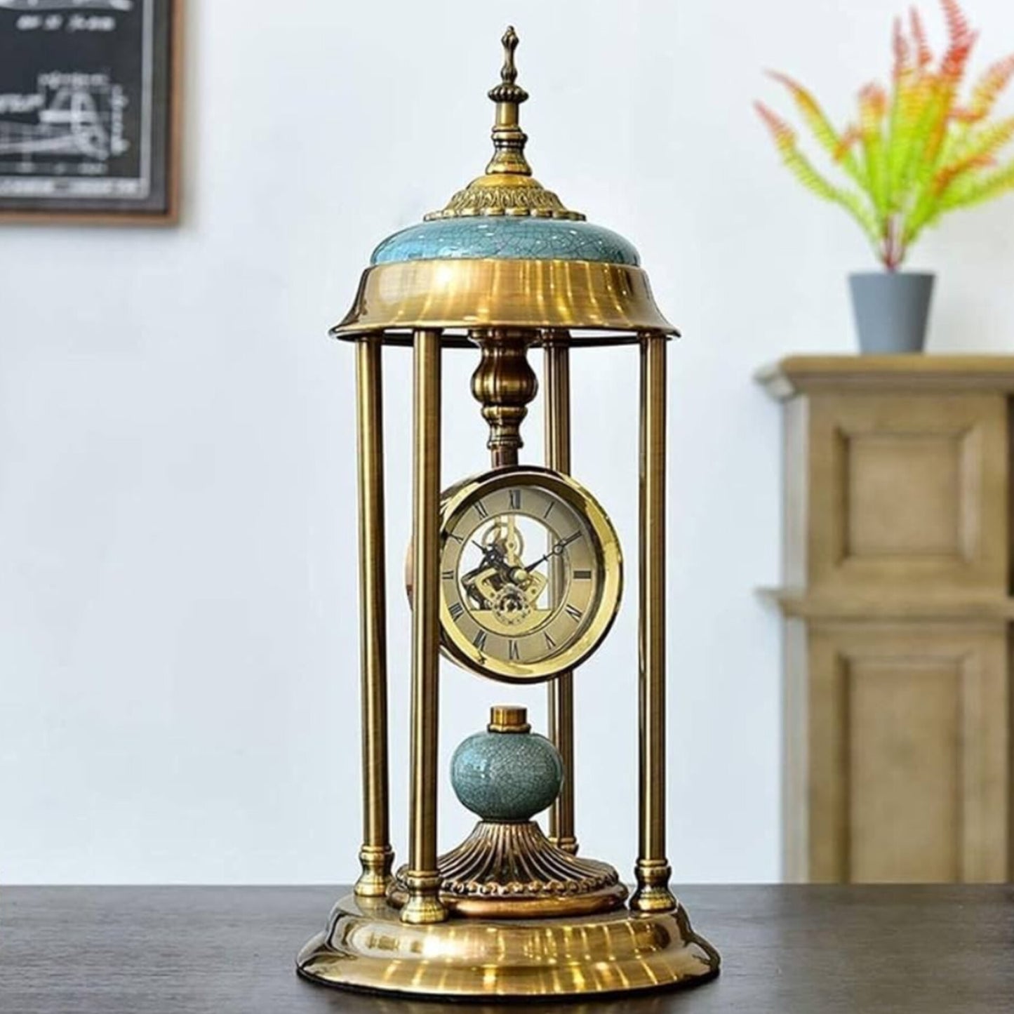 Retro Mantle Desktop Clock