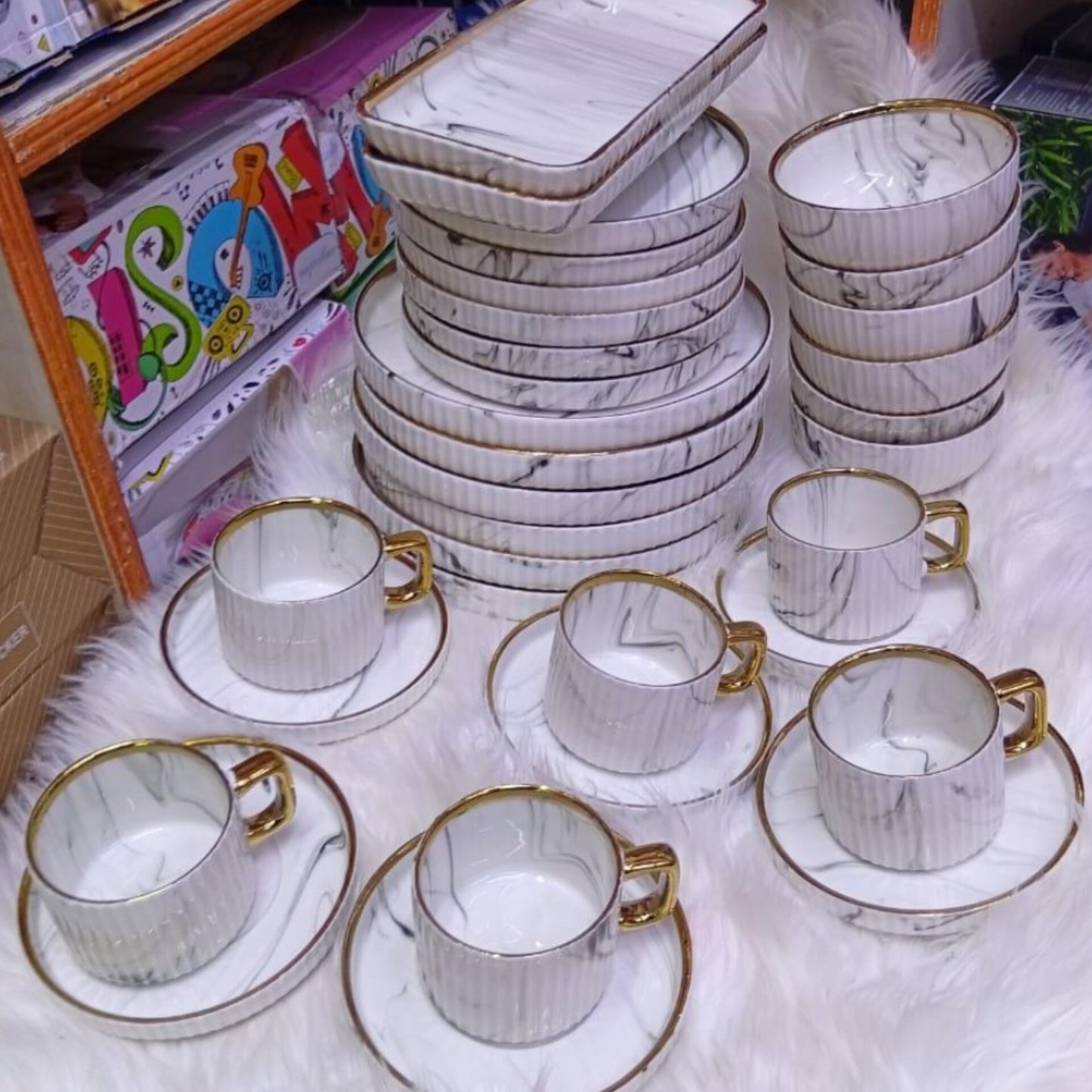 32 Piece  Porcelain Dinner Set with Gold Trim