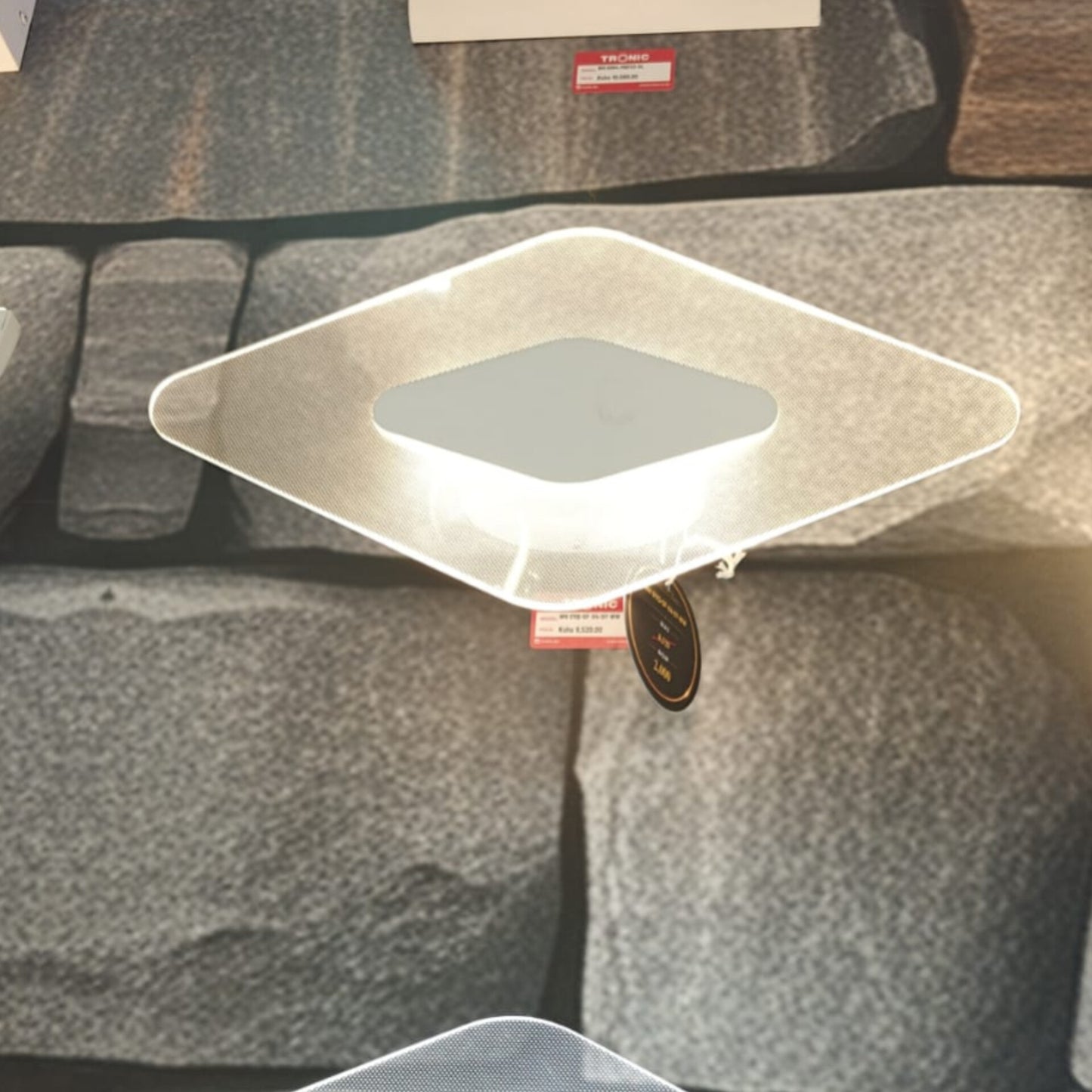 Diamond Shape LED Wall Light WH 011Q GF X4 07 DL