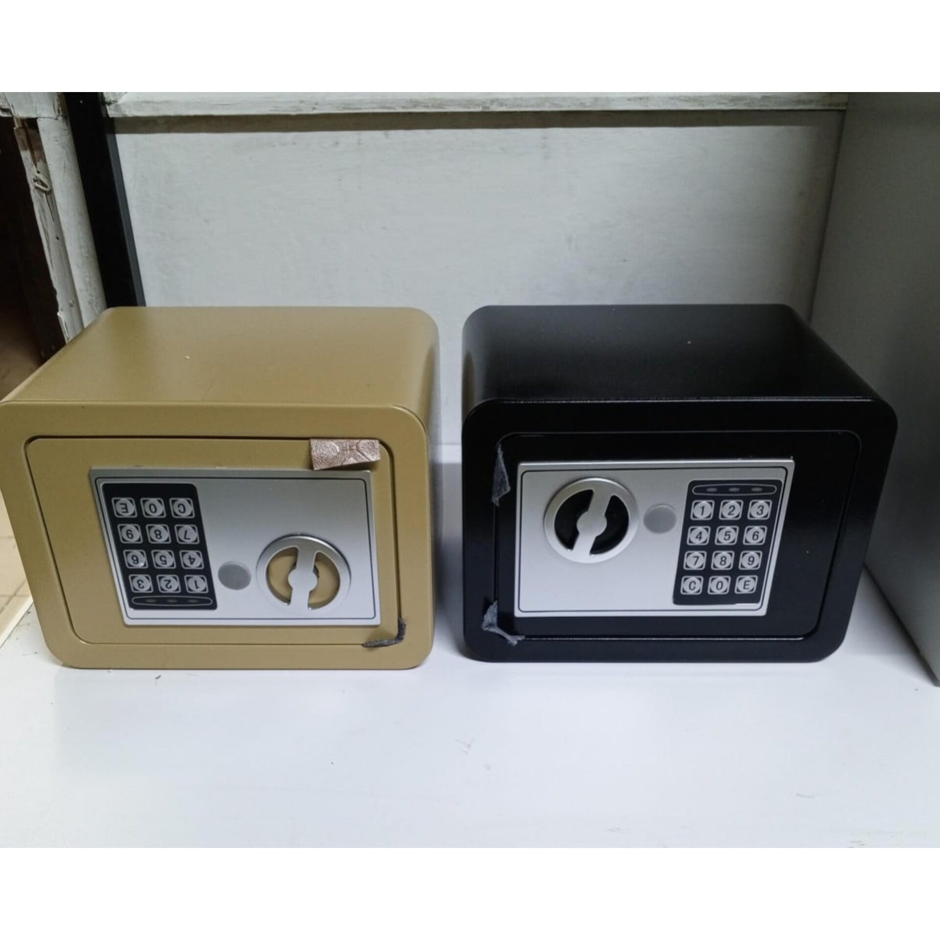 Electronic security safe boxes with digital keypads