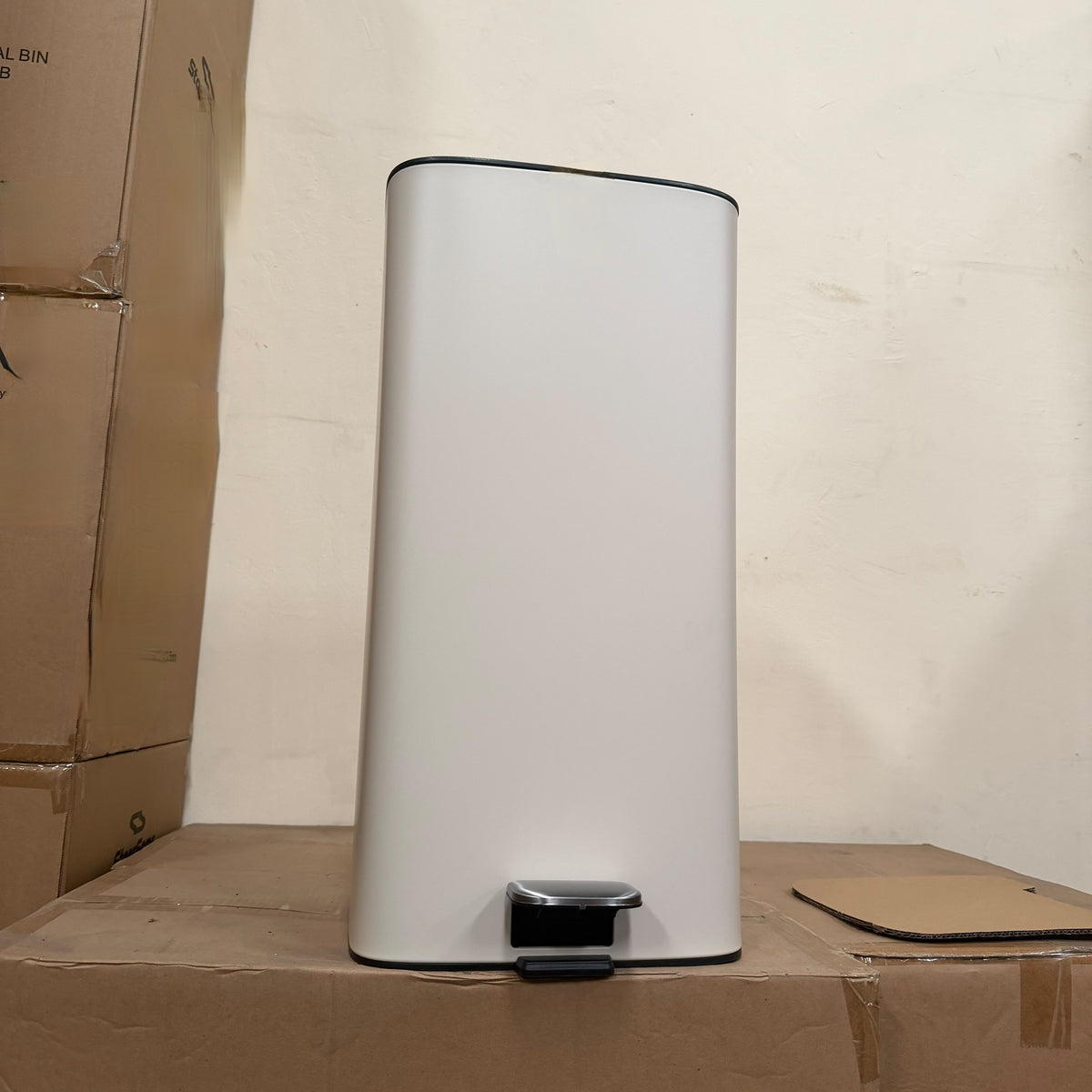 28L White Pedal Bin In Nairobi 