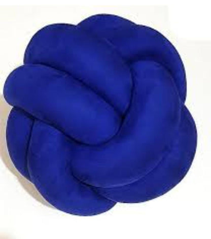 Knot Pillows Red only