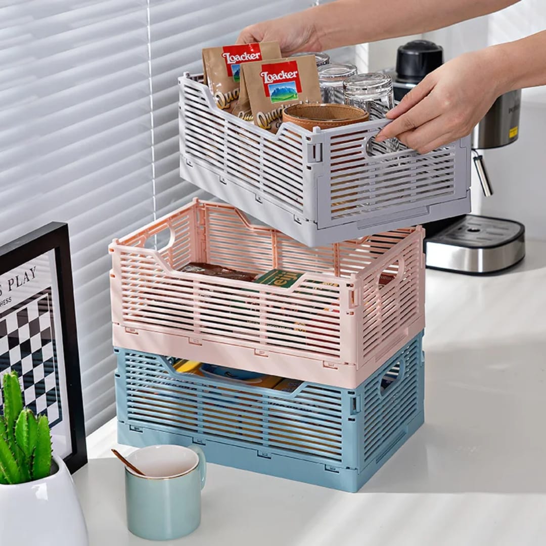 Collapsible storage basket