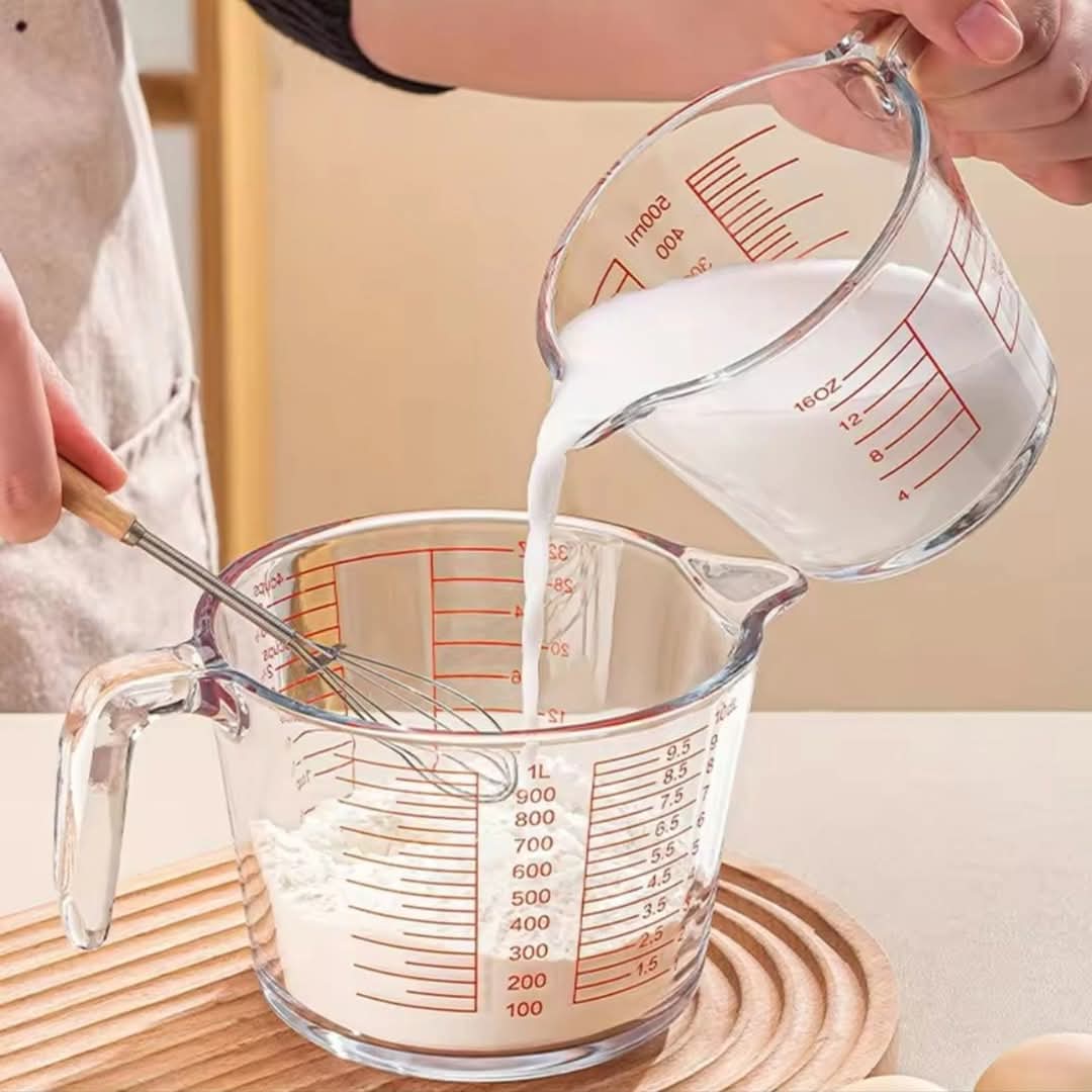 Glass baking measuring jug