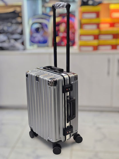 Single zipless suitcase