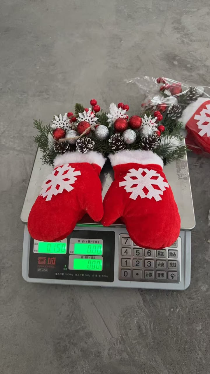 2 In 1 Christmas Garland Glove Shaped  Flower Wreath with Light Gha