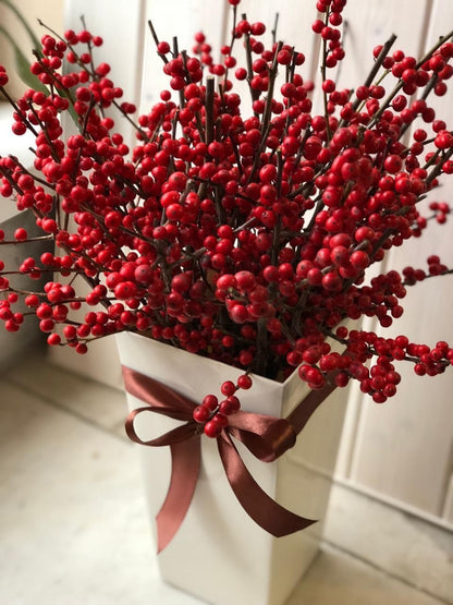 10Pc Christmas Berry Branches 