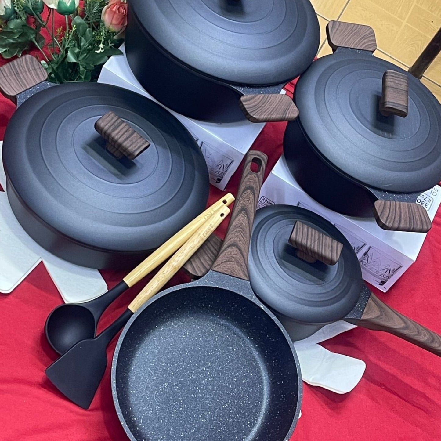 15Pcs Kitchen Cookware and Dining Set