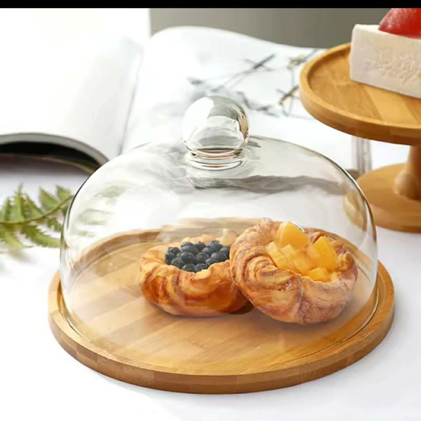Glass cake cover