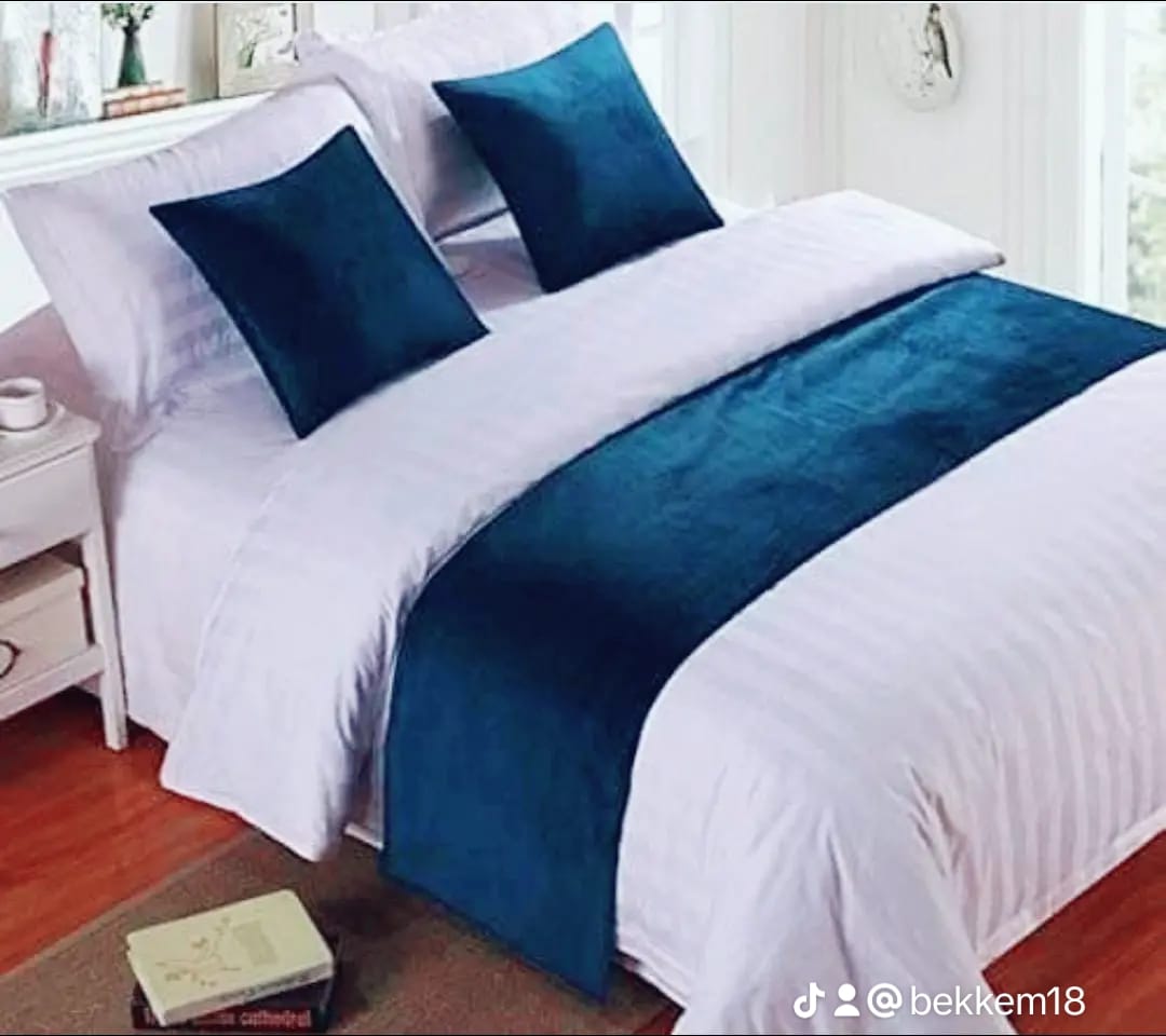 Bed runner