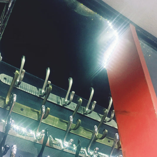 Metallic wall screw hanging hooks coat rack 5 hangers