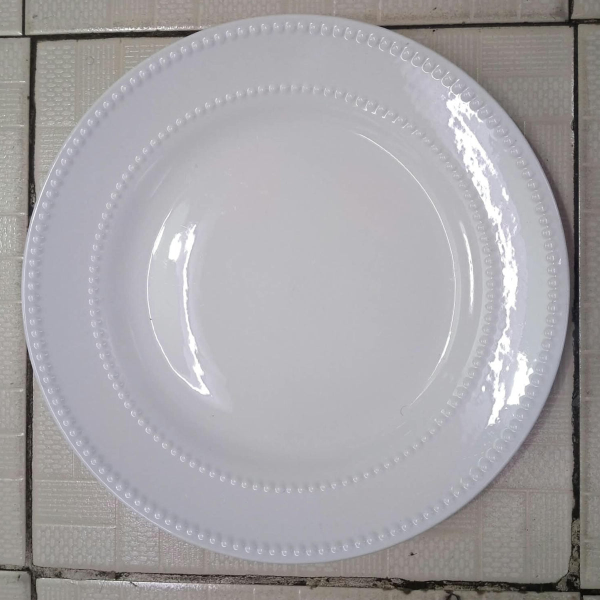 6pcs White Beaded Plate Set