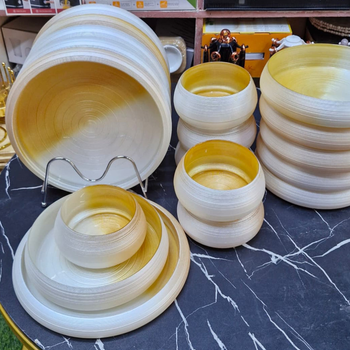 18Pcs Swirl Dinner Set