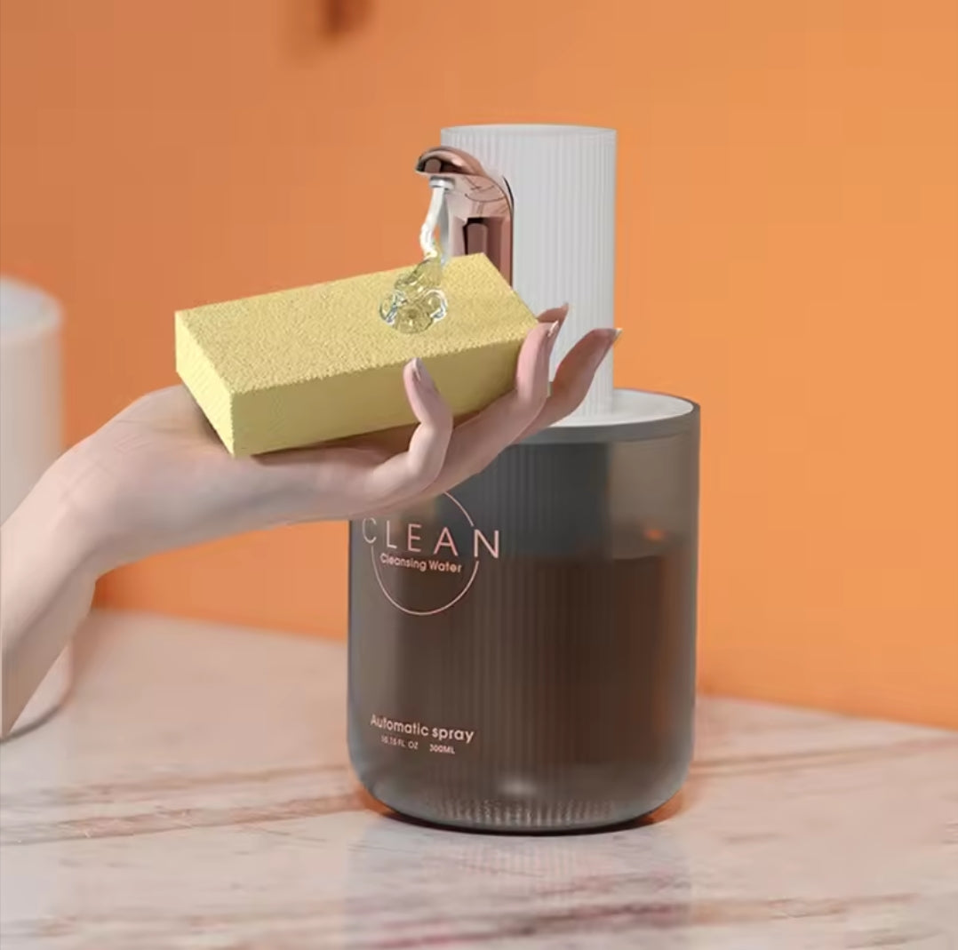Automatic motion soap dispenser