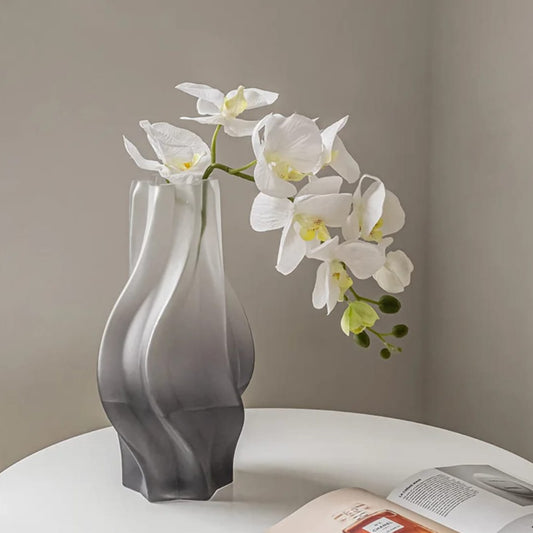 Glass flower vase