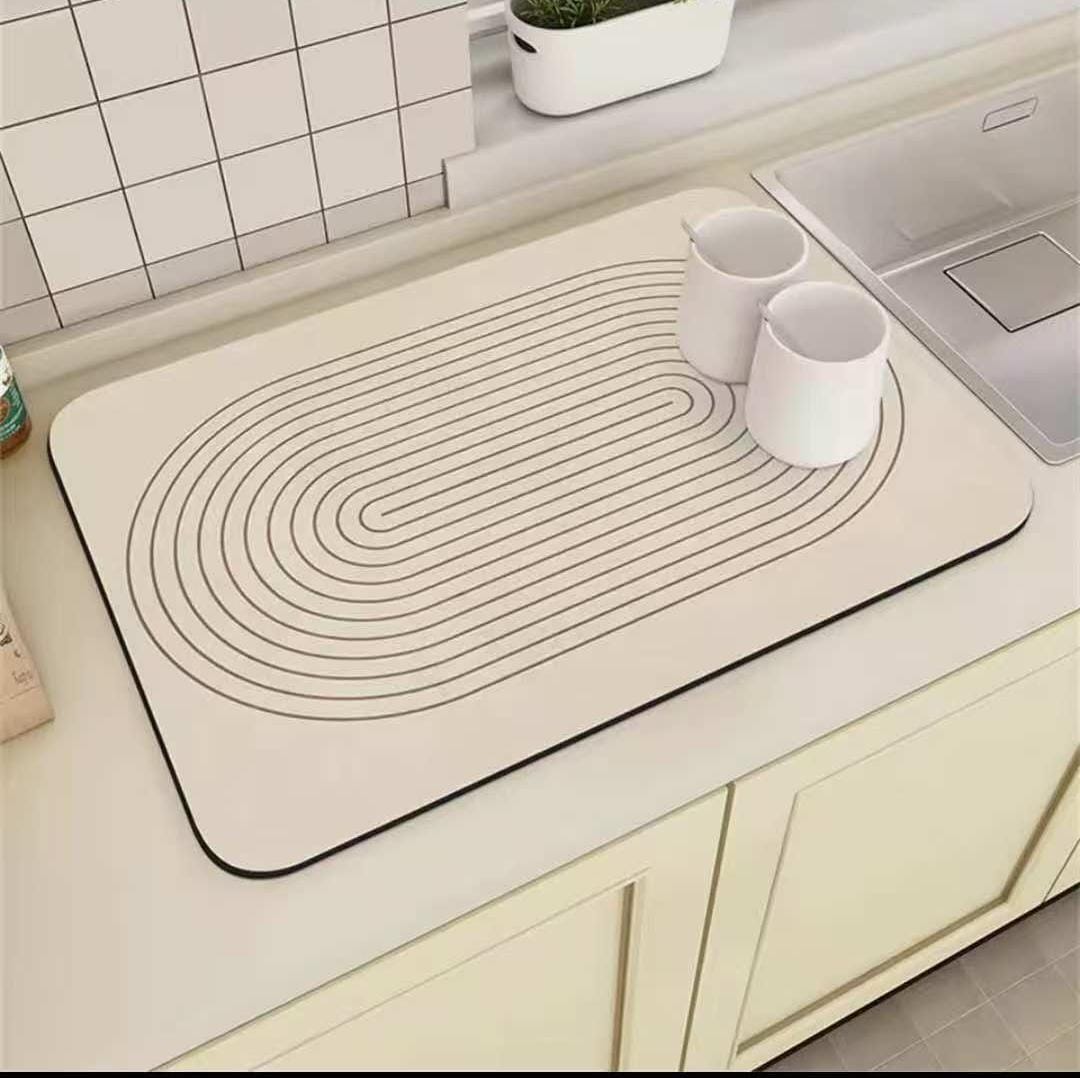 Geometric kitchen drying mat