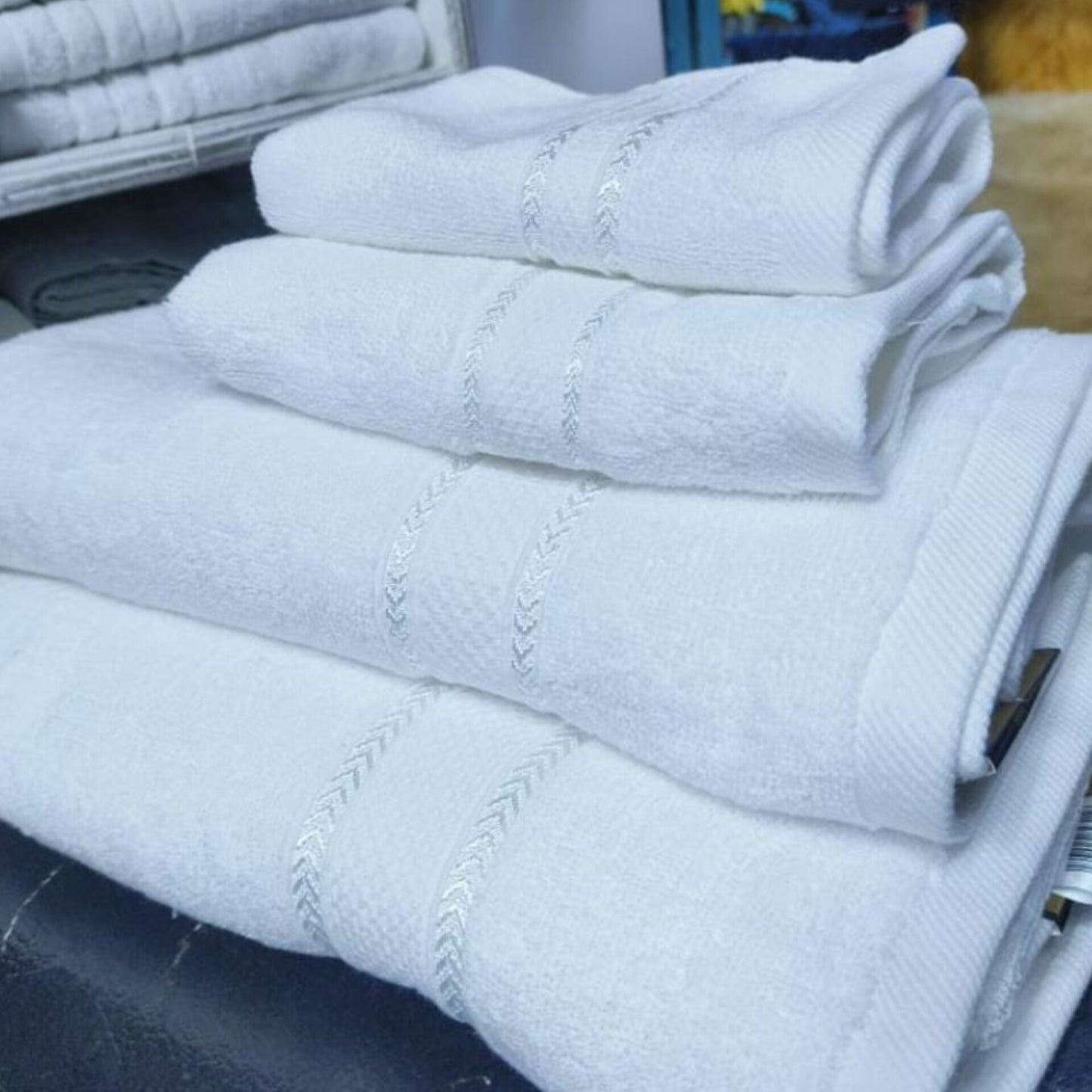 White wotton towels