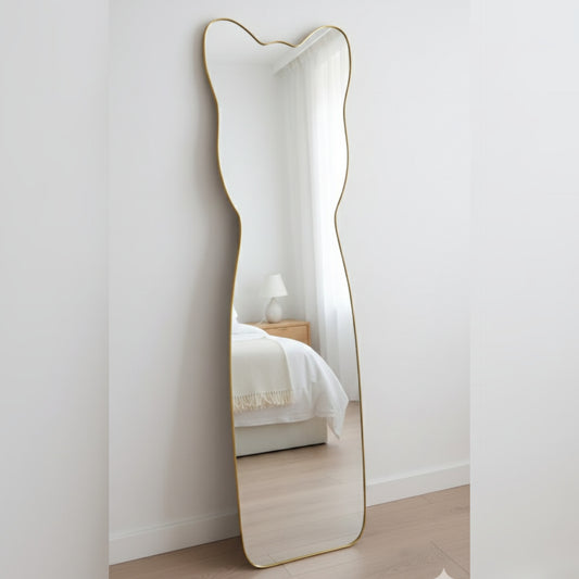Unbreakable standing mirror