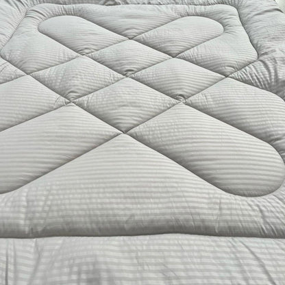 6*6 Striped binded duvet with sheet and cases