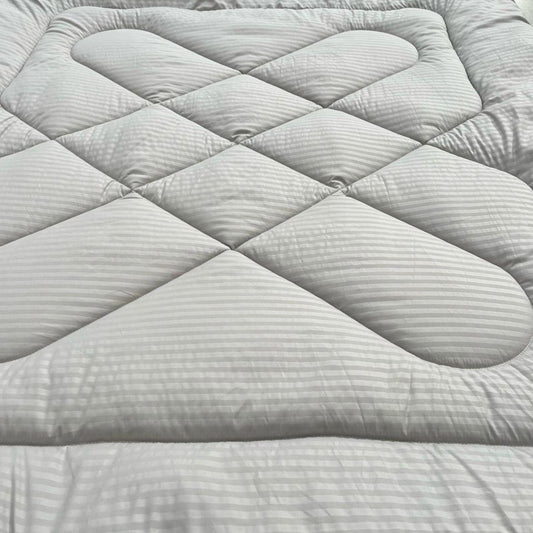6*7 Striped Binded Duvet with Sheet and Cases