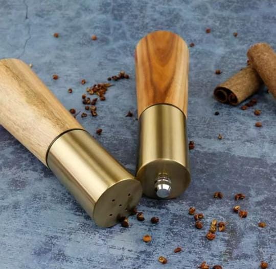 2Pcs Kitchen Pepper and Salt Grinder Set