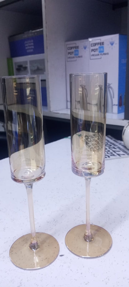 Pair of champagne glasses Gha