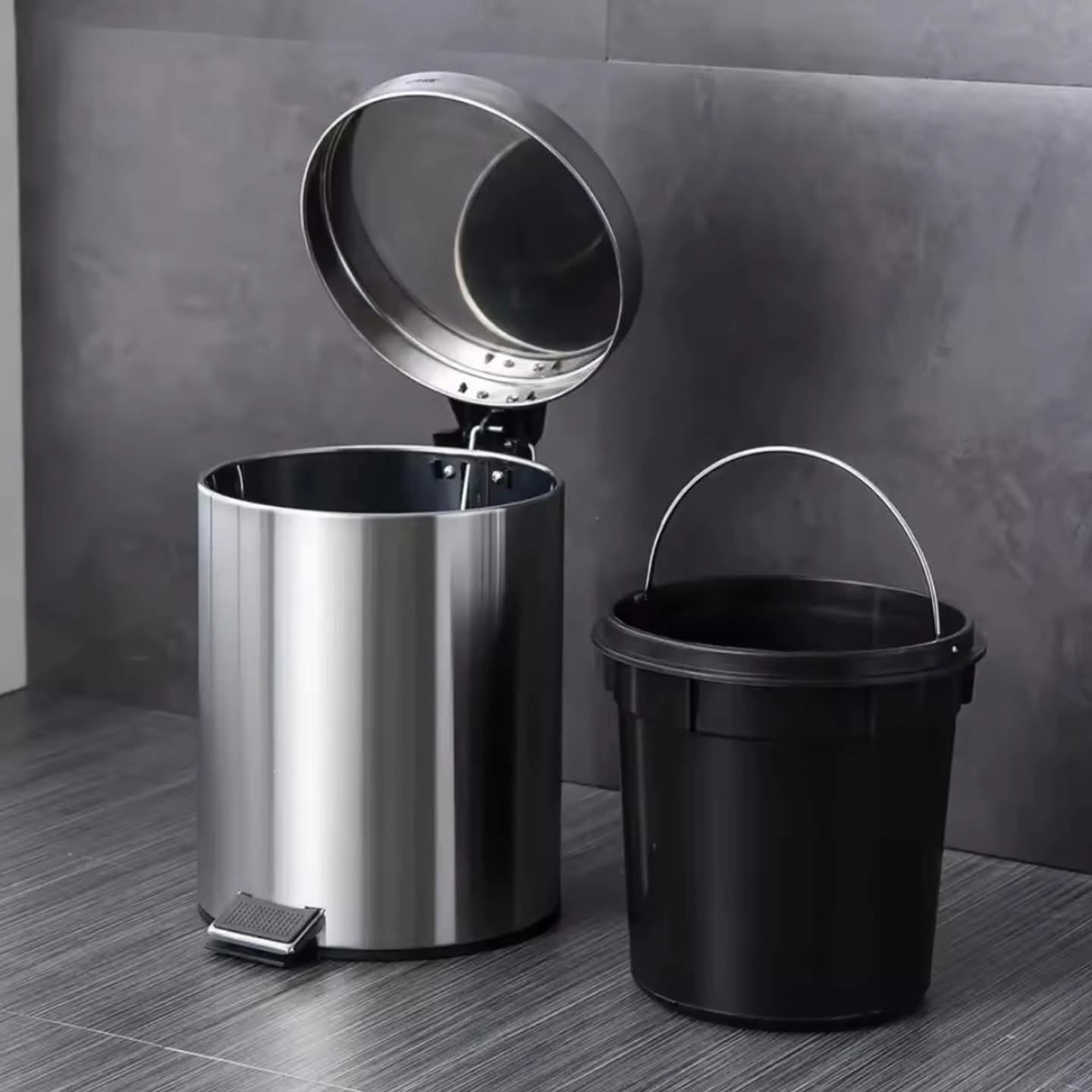 12L Stainless Steel Pedal DustBin with Removable Inner Bin Gha