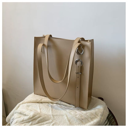 Leather tote bag