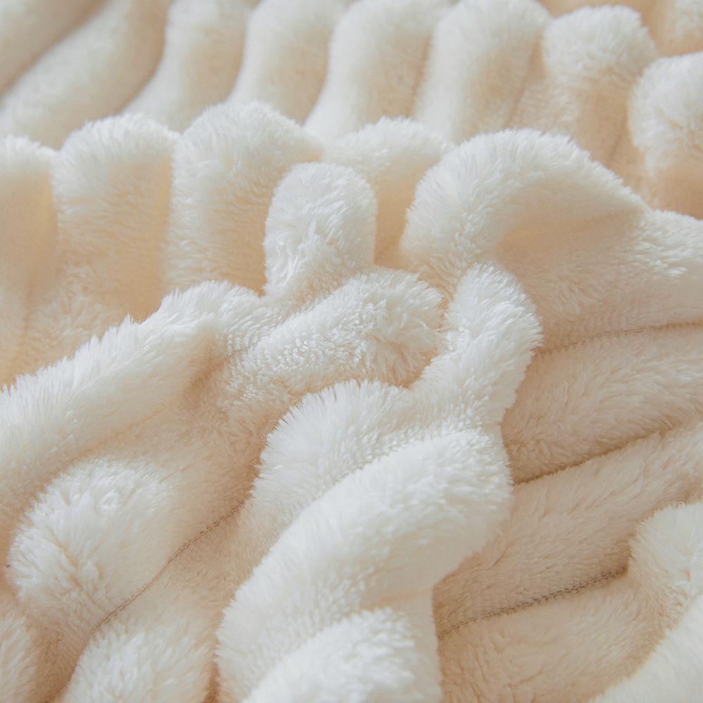 Fluffy Coral Velvet Thickened Warm Plush Blanket